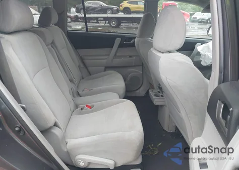 2012 Toyota Highlander Base V6 z USA, uszkodzony, nr VIN 5TDBK3EH4CS123918